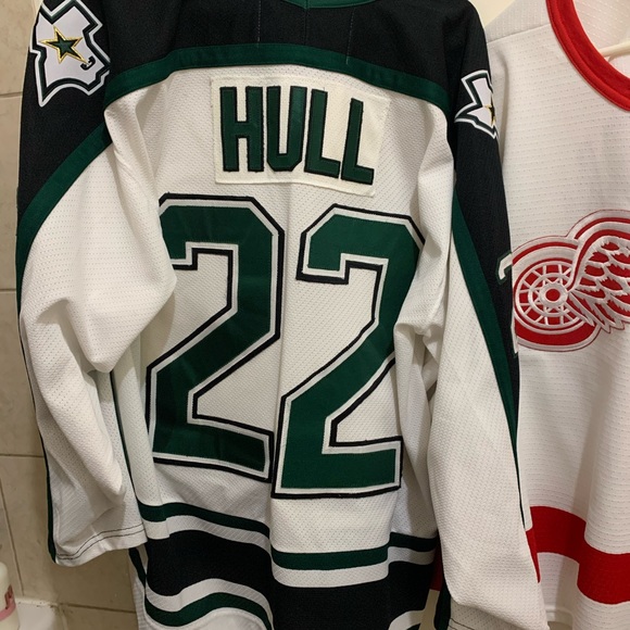 Brett Hull CCM Dallas Stars NHL Hockey Jersey - Picture 3 of 3